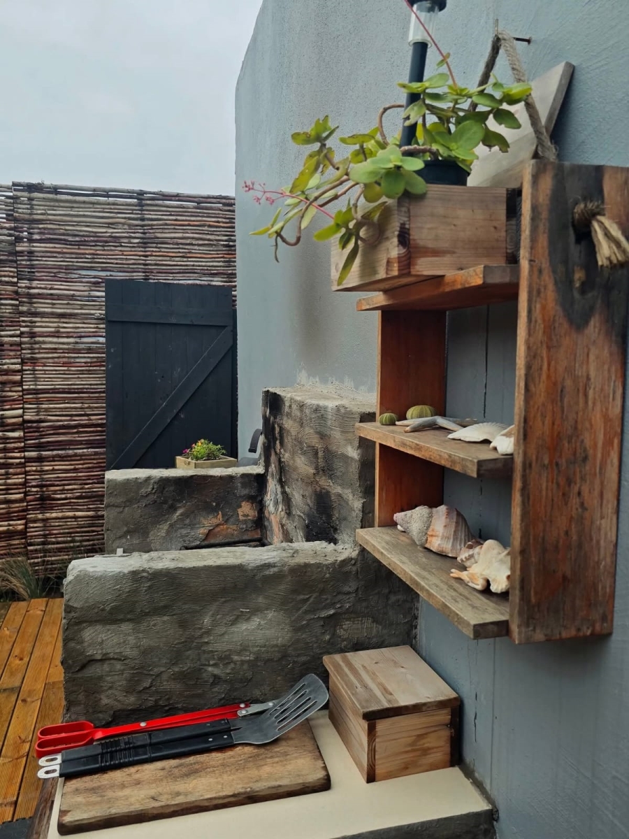 4 Bedroom Property for Sale in West Bank Eastern Cape